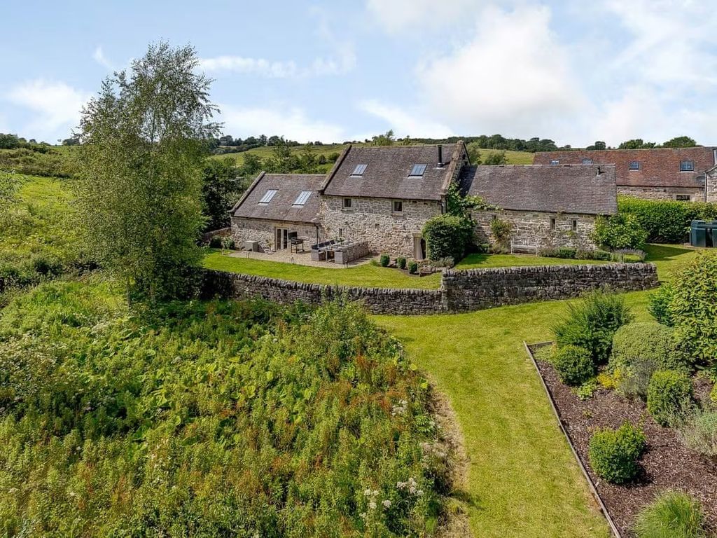 Property photo 1 of 44