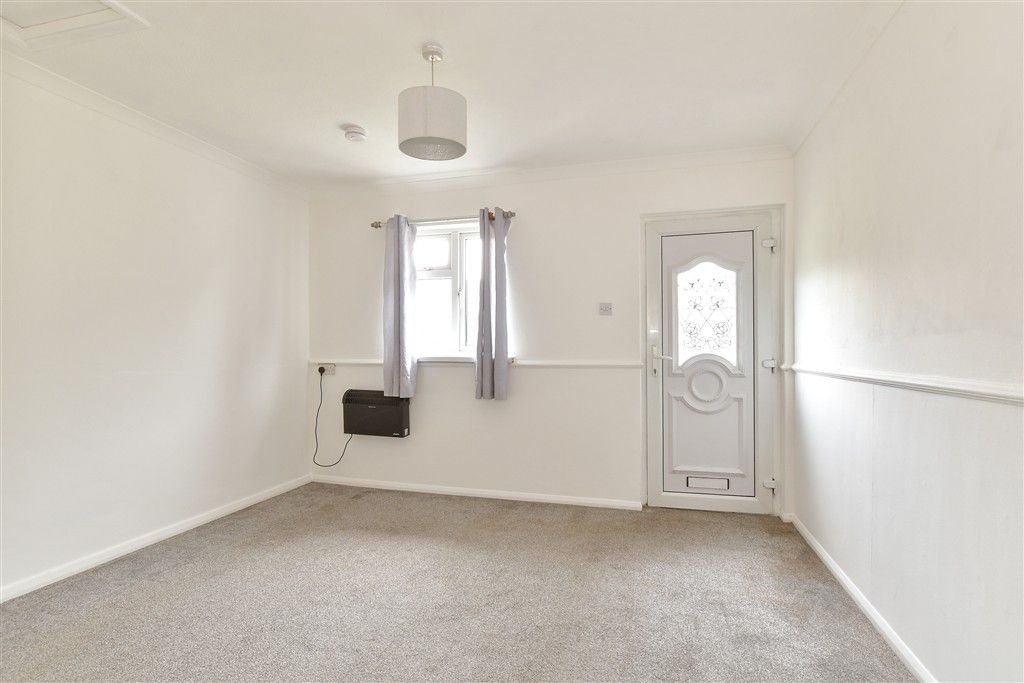 Property photo 3 of 9 Living Area