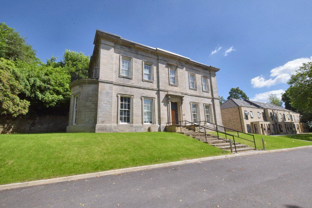 Property photo 1 of 13 Exterior