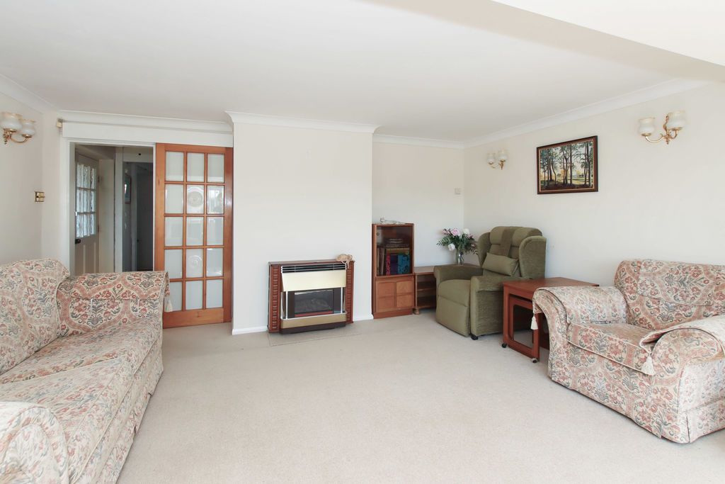 Property photo 3 of 12 Photo 9