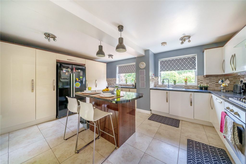 Property photo 2 of 22 Picture No. 57