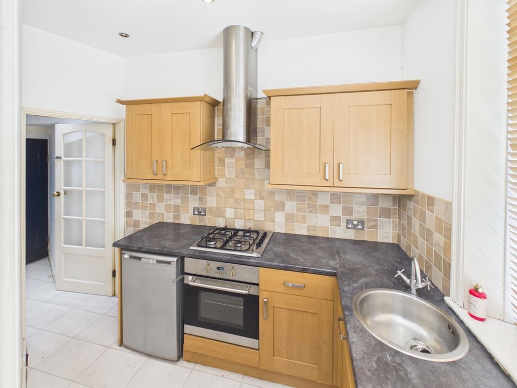 Property photo 2 of 16 Kitchen