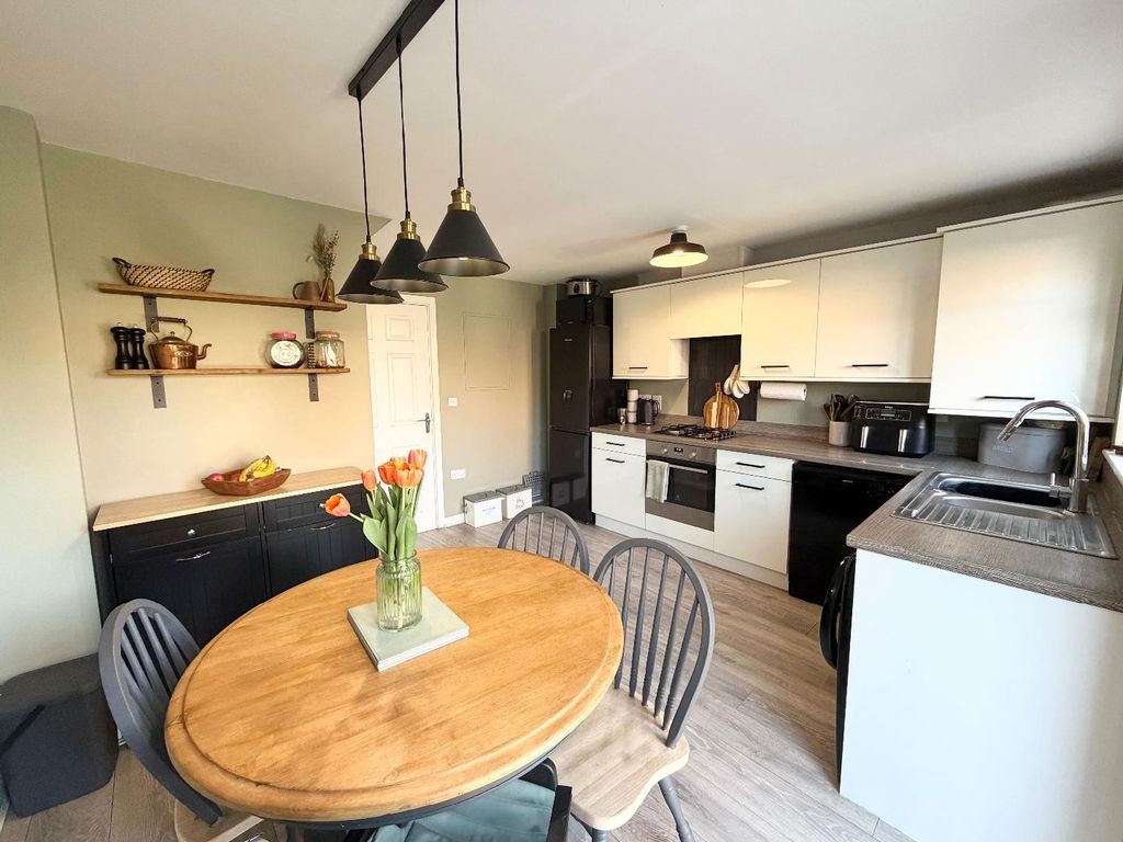 Property photo 2 of 18 Kitchen/Diner