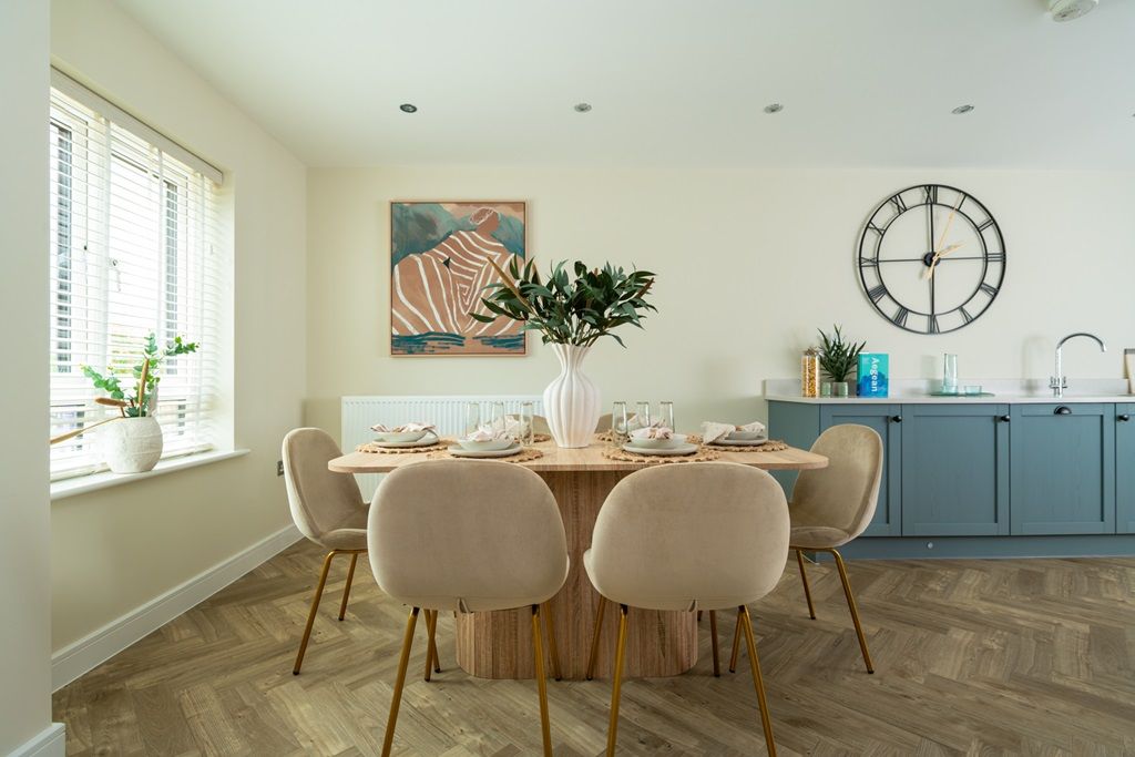 Property photo 3 of 14 Plenty Of Space For All The Family