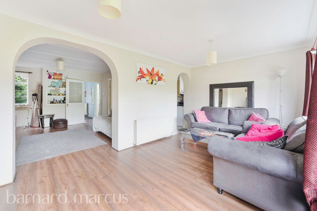 Property photo 3 of 8 Dining Room