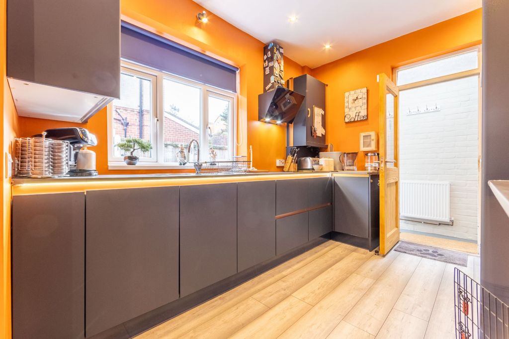 Property photo 3 of 18 Picture 3