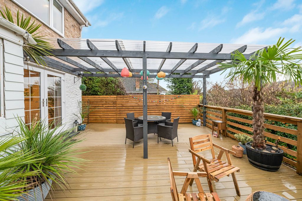 Property photo 3 of 26