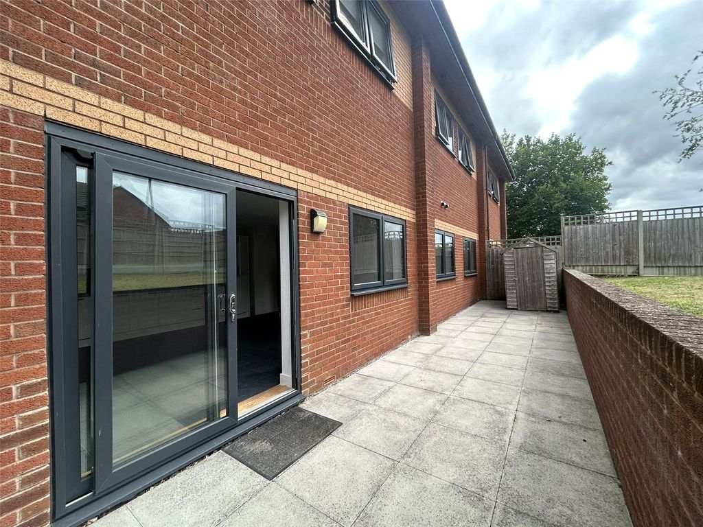 Property photo 1 of 11 Picture No. 12