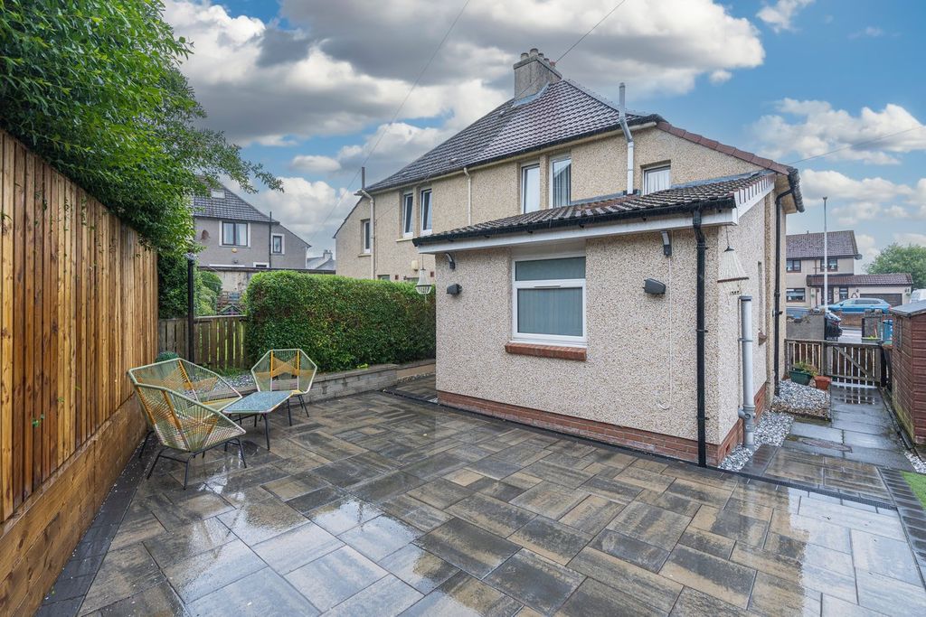 Property photo 2 of 24