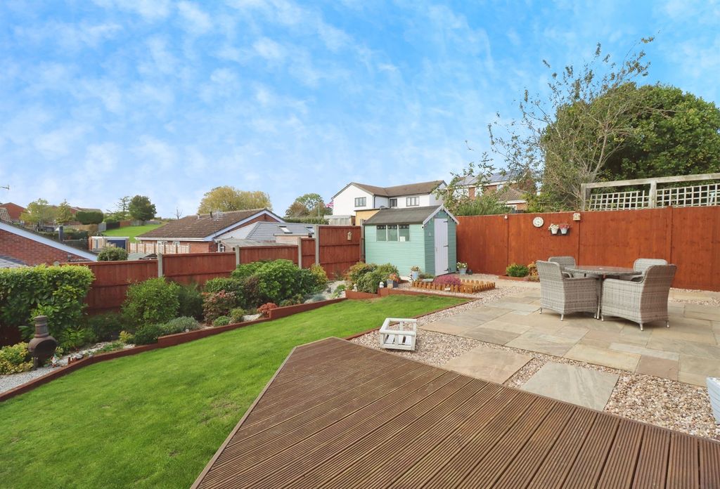 Property photo 2 of 21