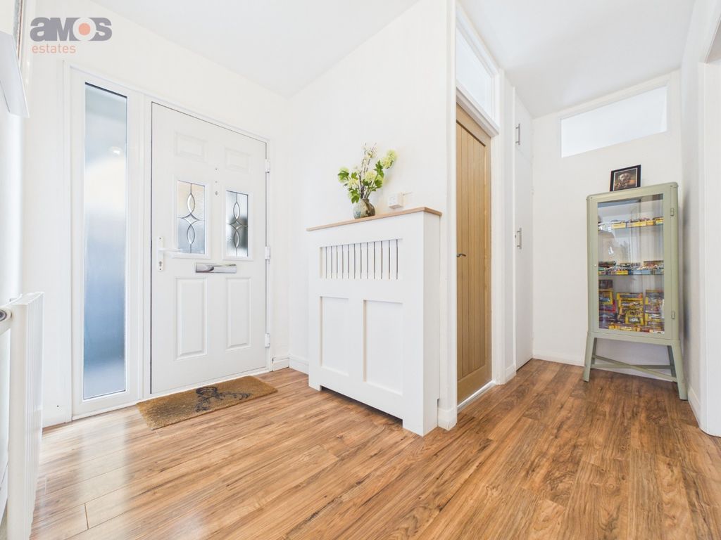 Property photo 3 of 24 5587204
