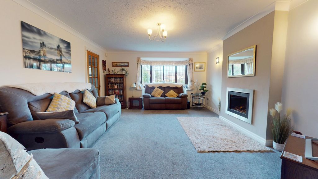 Property photo 3 of 27 4700244