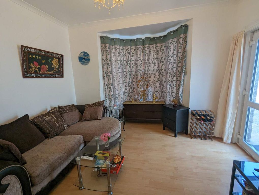 Property photo 2 of 13