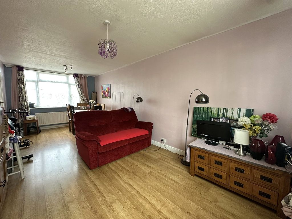 Property photo 2 of 11 Picture No. 48