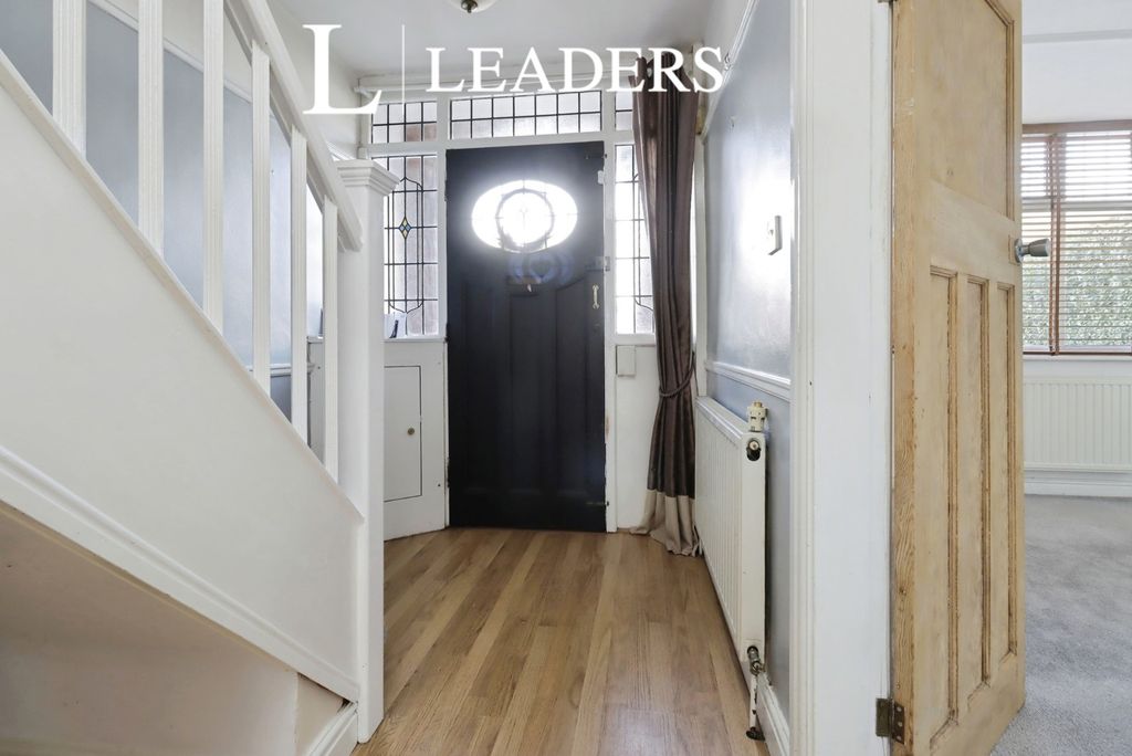 Property photo 2 of 24 Hallway