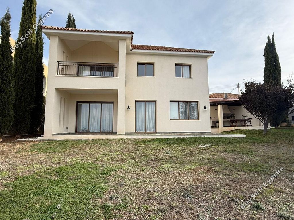 Property photo 2 of 69