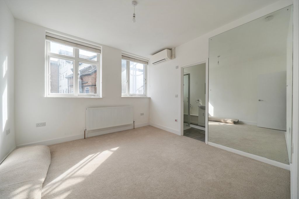 Additional image 14 of 2 bed flat to rentHigh Street, Maidenhead SL6