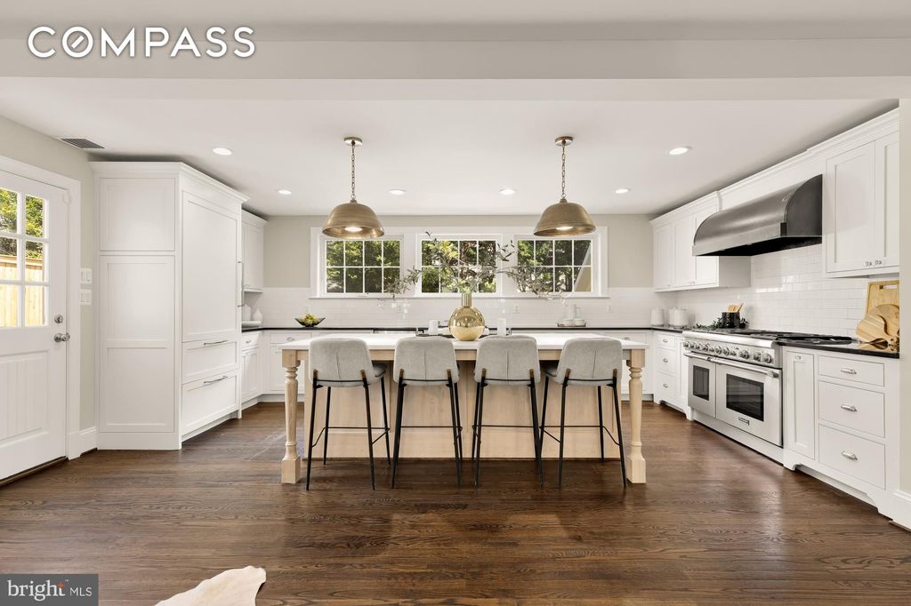 Property photo 1 of 50