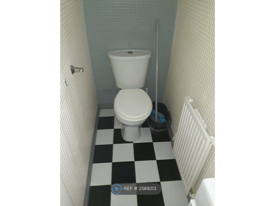 Property photo 3 of 4