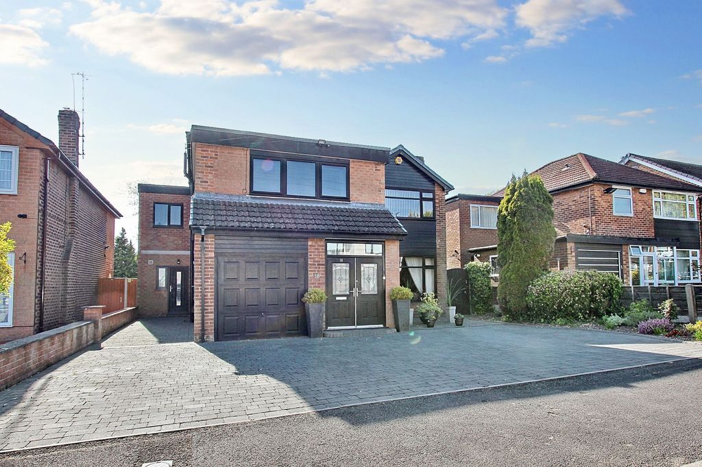 Property photo 1 of 33