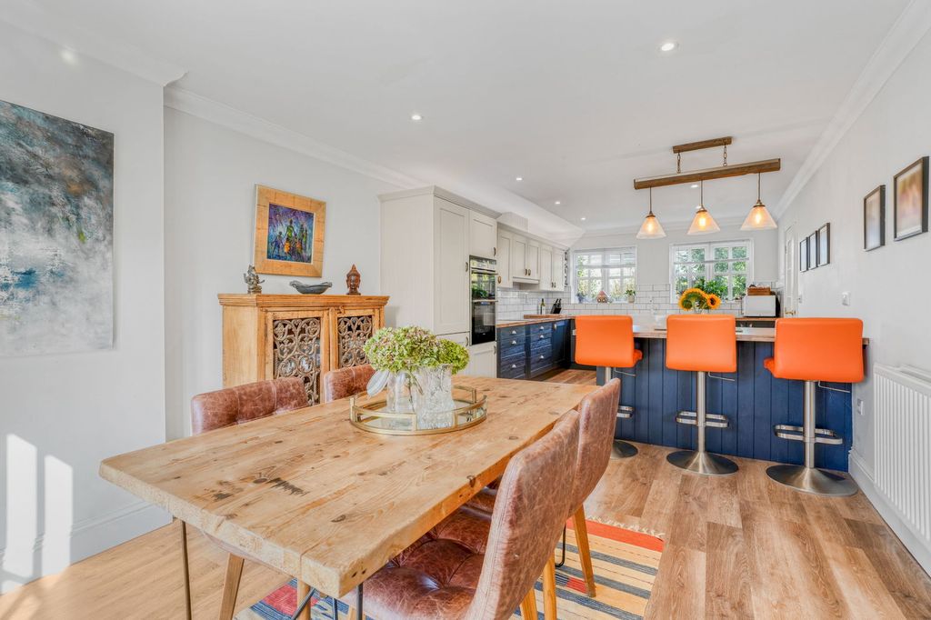 Property photo 1 of 29