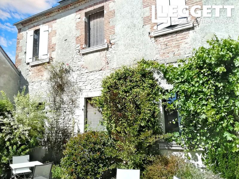 Property photo 1 of 10