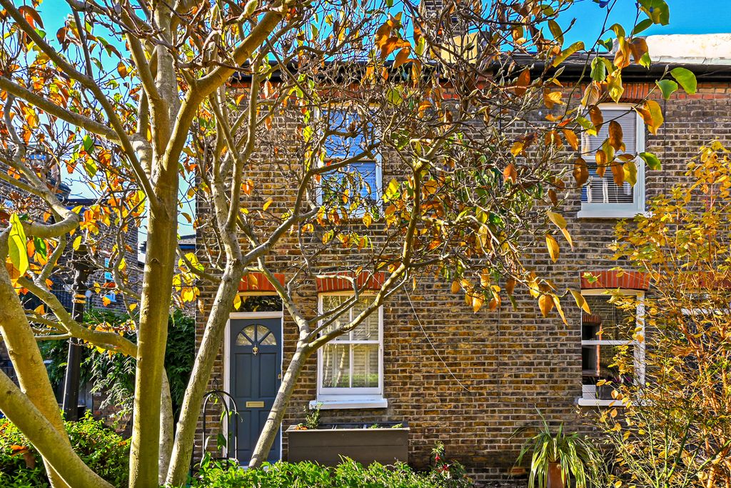 Property photo 3 of 13 External