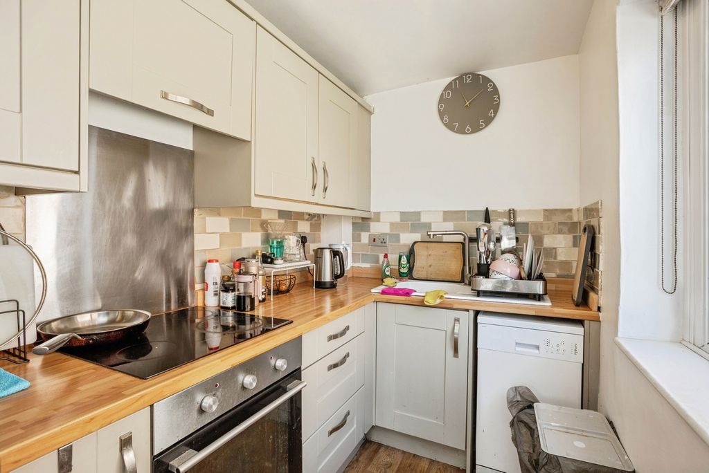 Property photo 3 of 15 Pbox-Img.Jpg