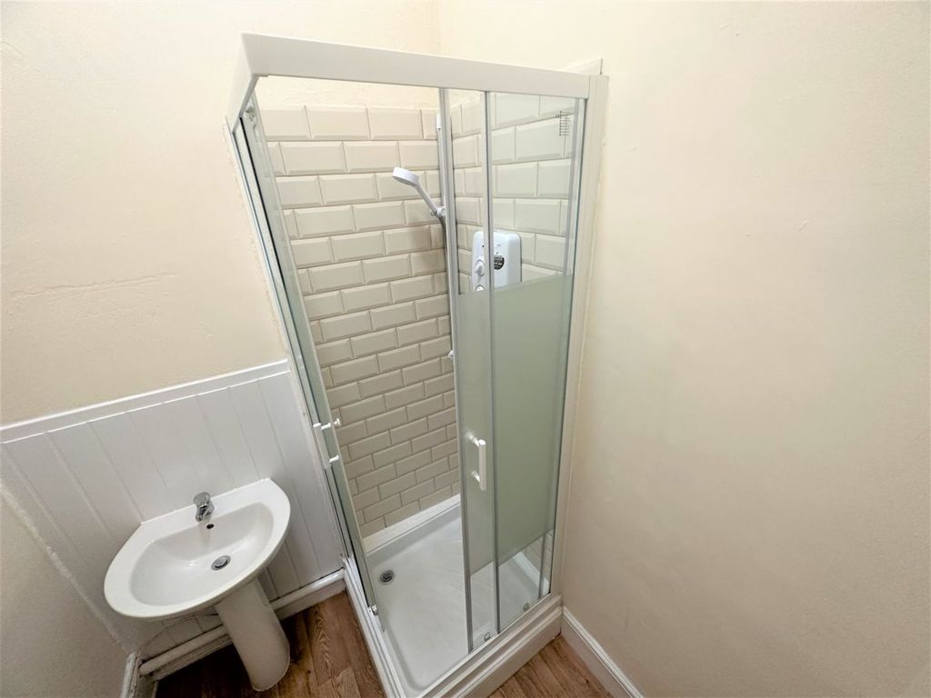 Property photo 3 of 4
