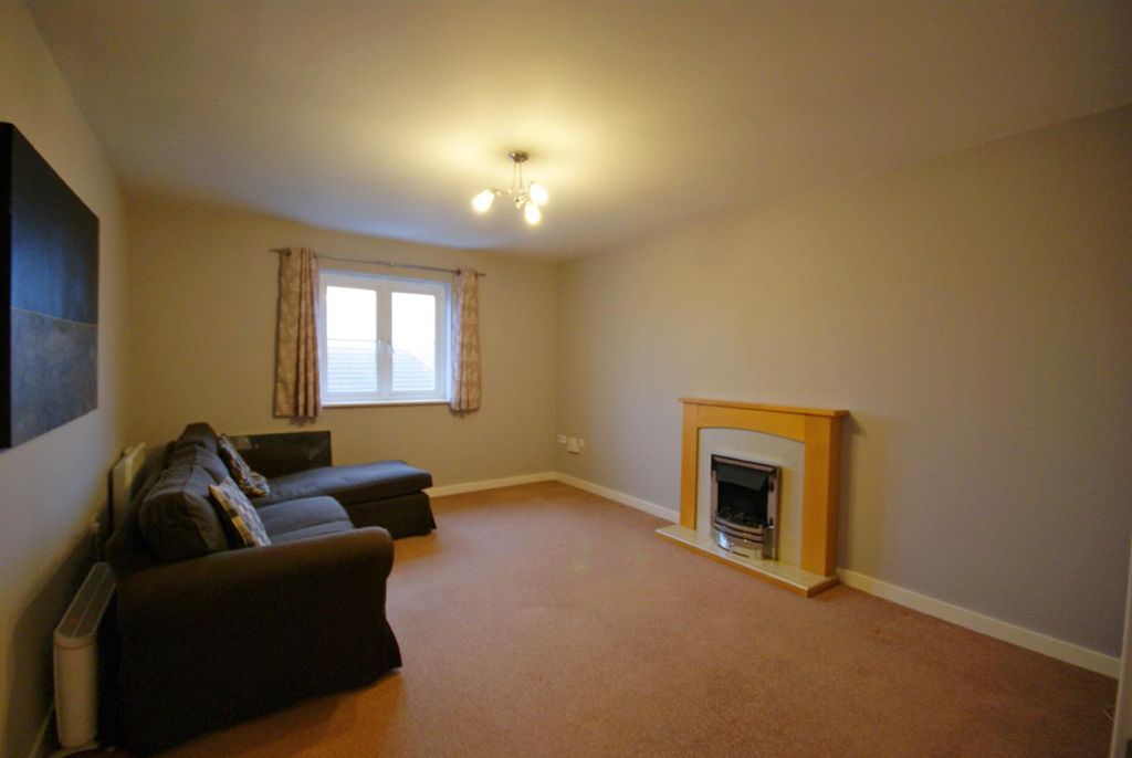 Property photo 2 of 9