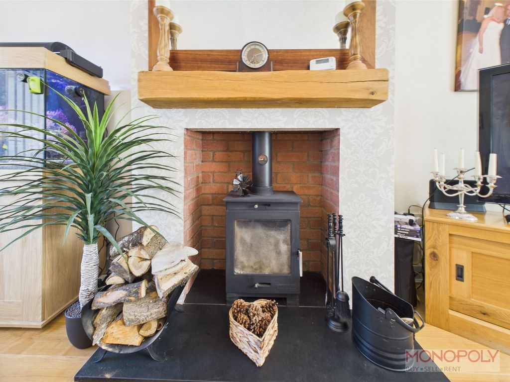 Property photo 3 of 35