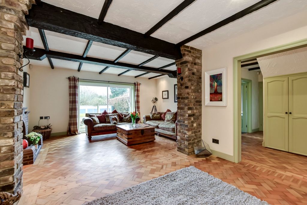 Property photo 3 of 30