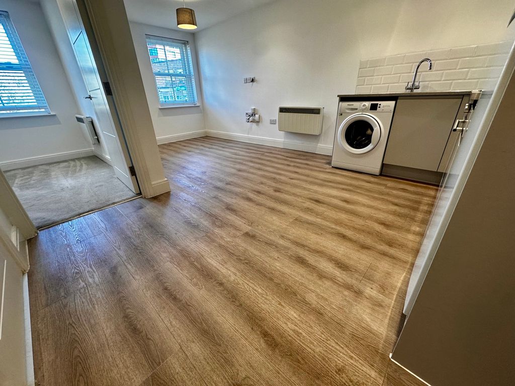 Property photo 1 of 11 Image