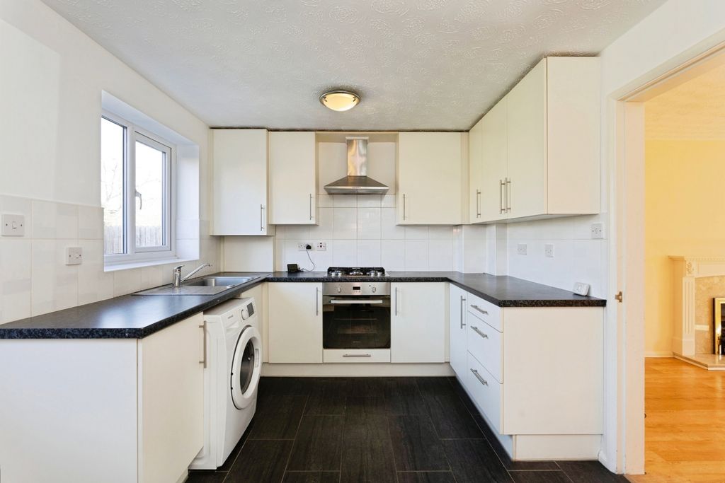 Property photo 3 of 17 Pbox-Img.Jpg