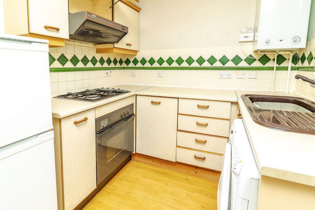 Property photo 2 of 14