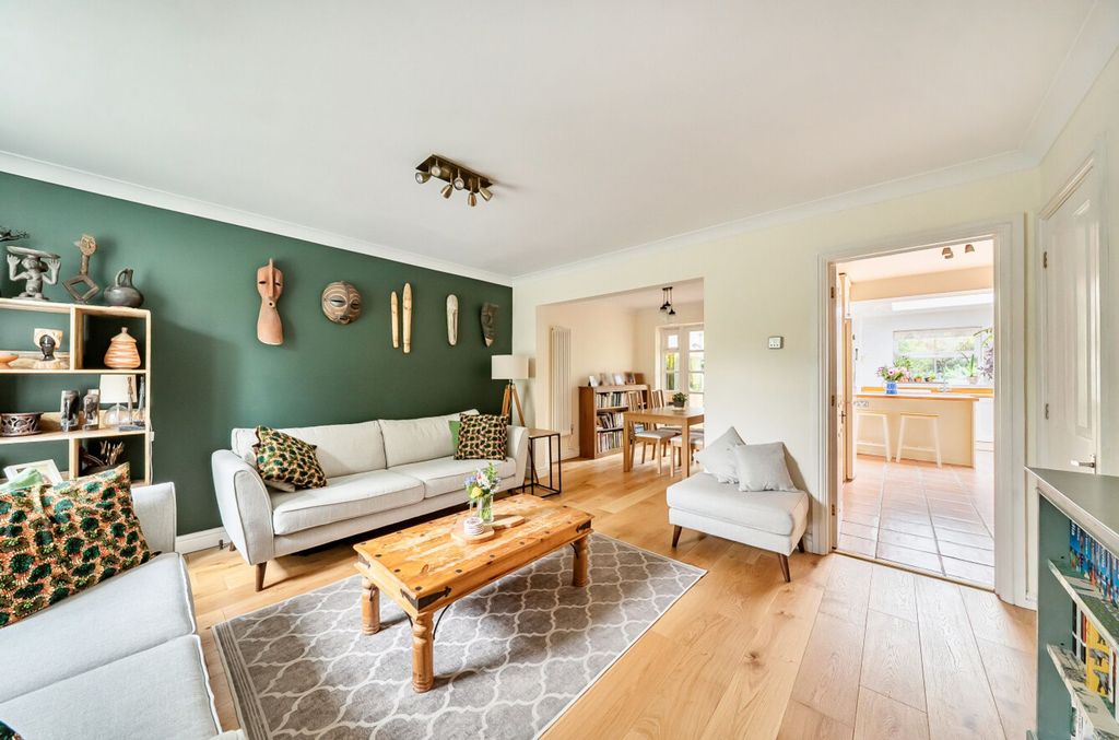 Property photo 3 of 27