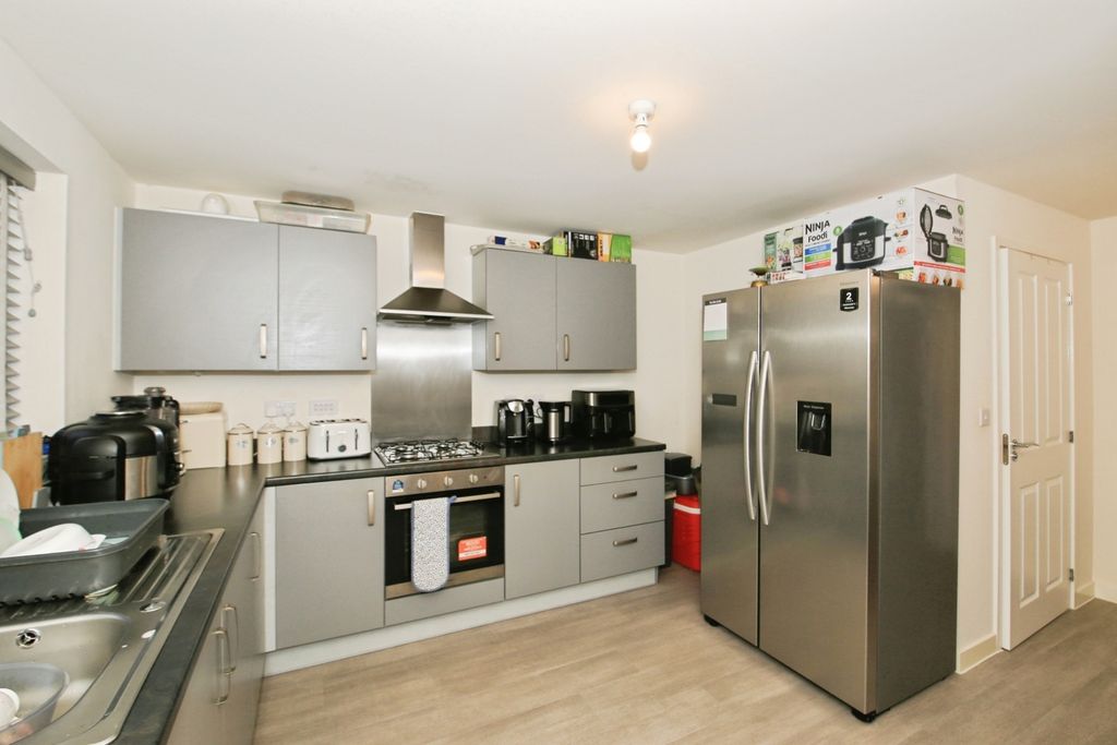 Property photo 3 of 19 Pbox-Img.Jpg