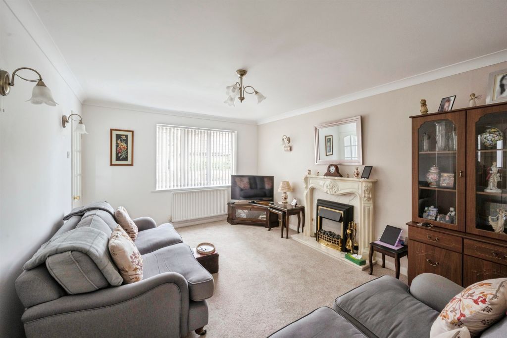 Property photo 2 of 14