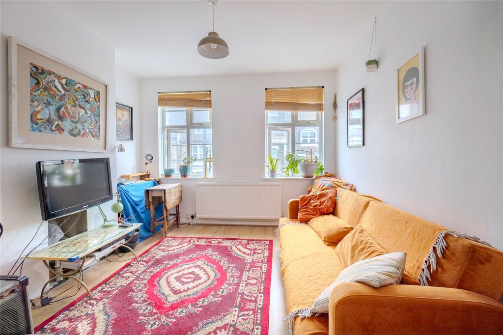 Property photo 1 of 5 Picture No. 06