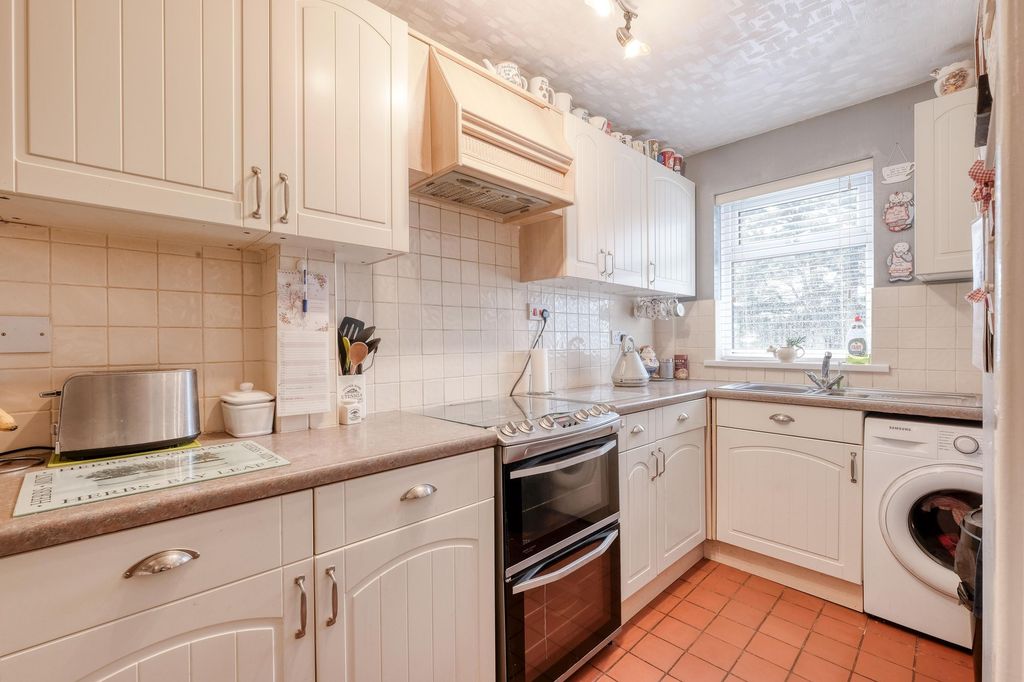 Property photo 3 of 14