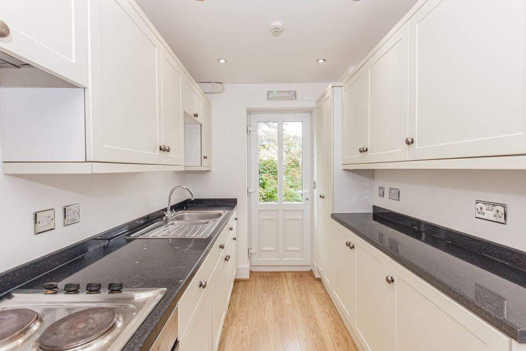 Property photo 1 of 11 169855