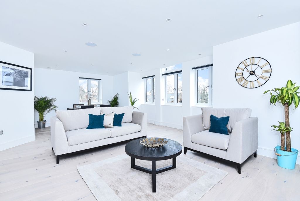 Property photo 1 of 9 252430 (3)