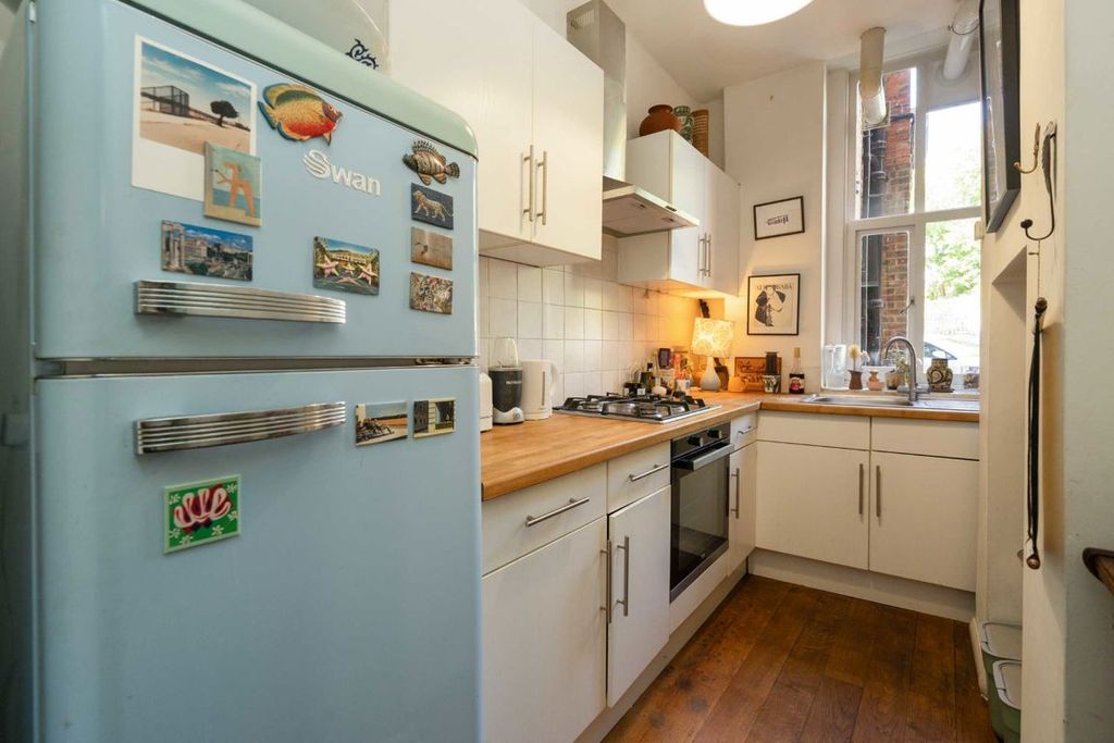 Property photo 3 of 5