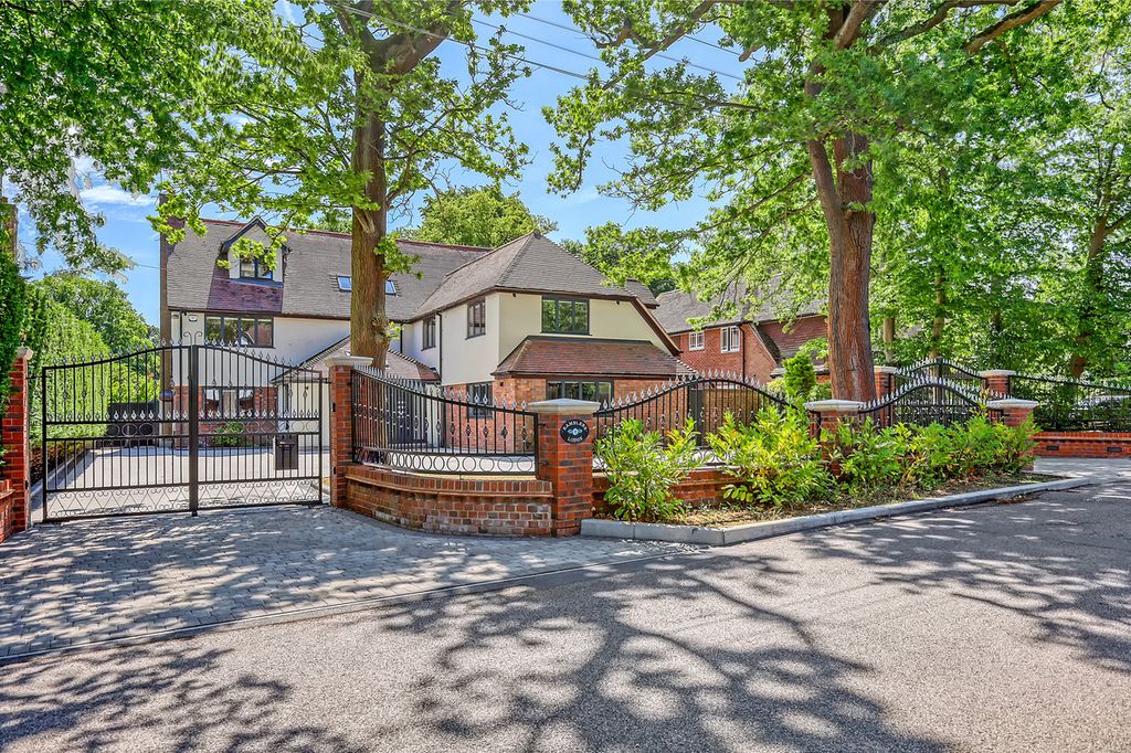 Property photo 1 of 35