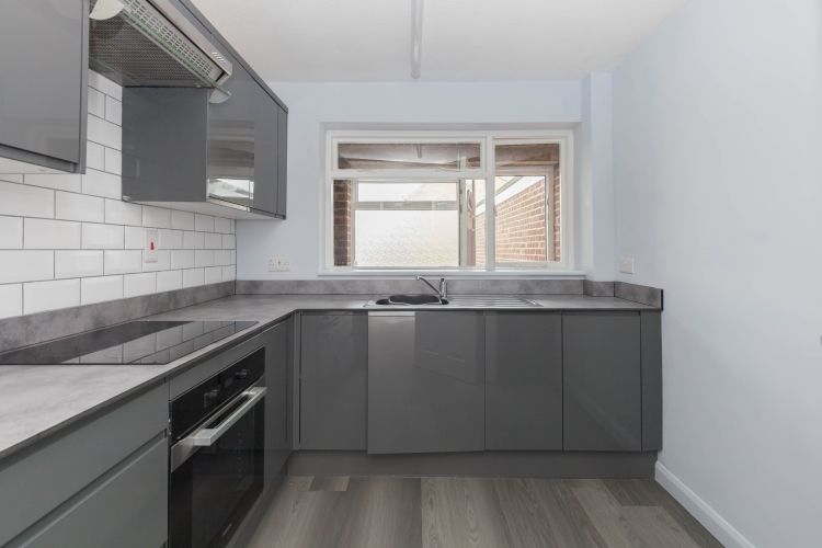 Property photo 1 of 9 287770