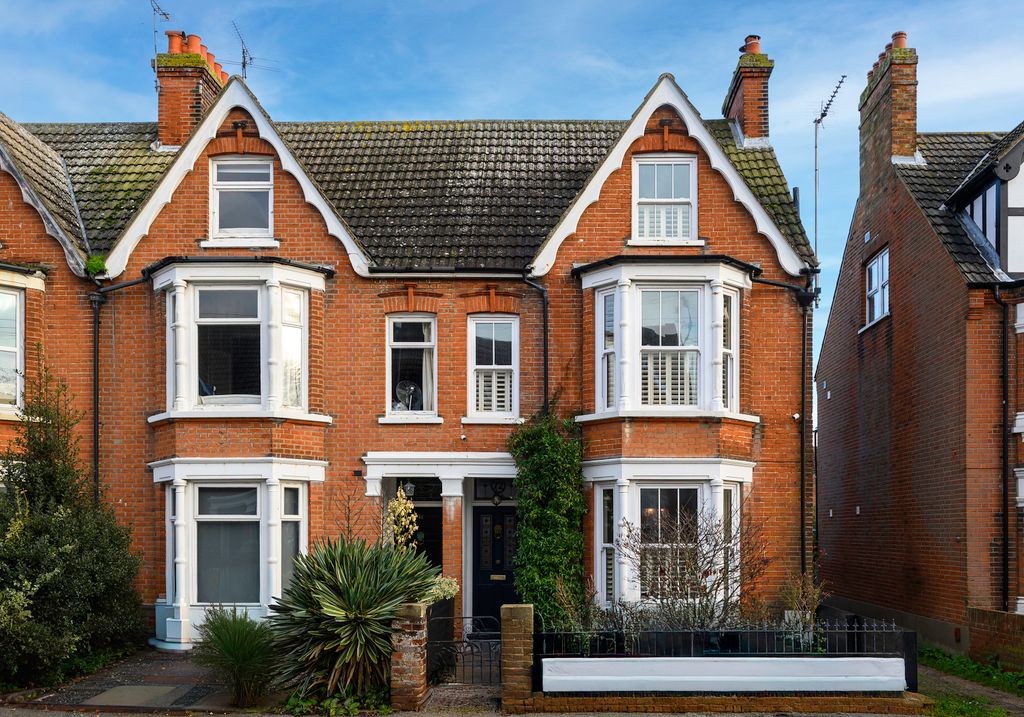 Property photo 1 of 24