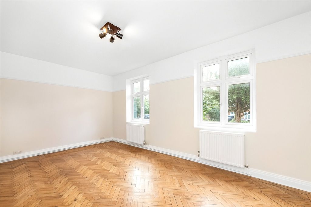 Property photo 2 of 15 Picture No. 05