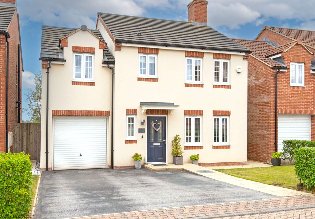 Property photo 1 of 35