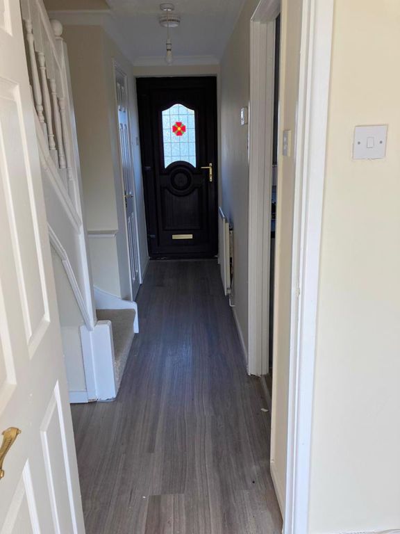 Property photo 2 of 27 Hallway