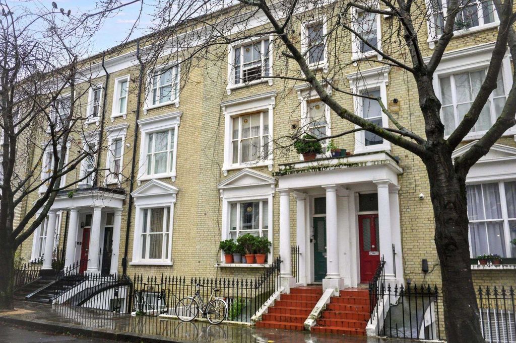 Property photo 2 of 3 36d Eardley Crescent, London Sw5 9Jz